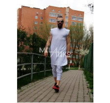 Туника со штанами молодежная. Белого цвета.